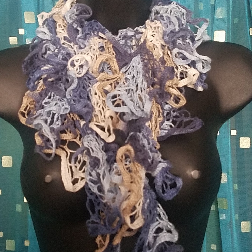 Handmade scarf - Picture 4 of 7